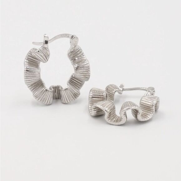 Silver Hoop Earrings N1571 - Picture 1 of 4